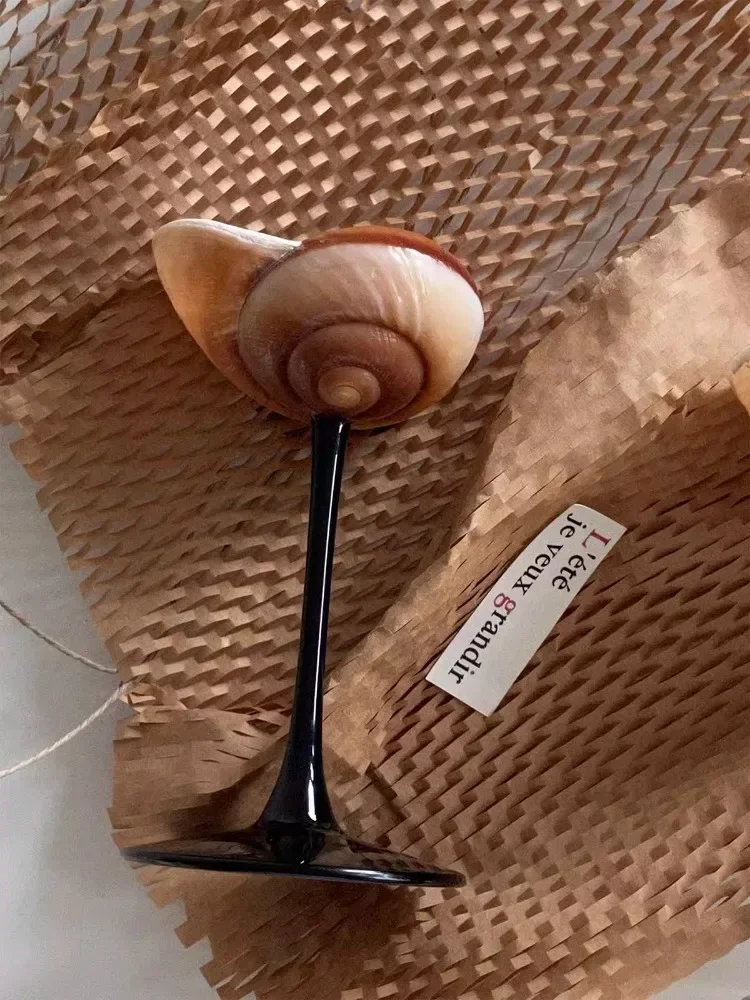 Natural Conch Wine Glass Bar a - огляд і ціна Home Bar And Cabinet