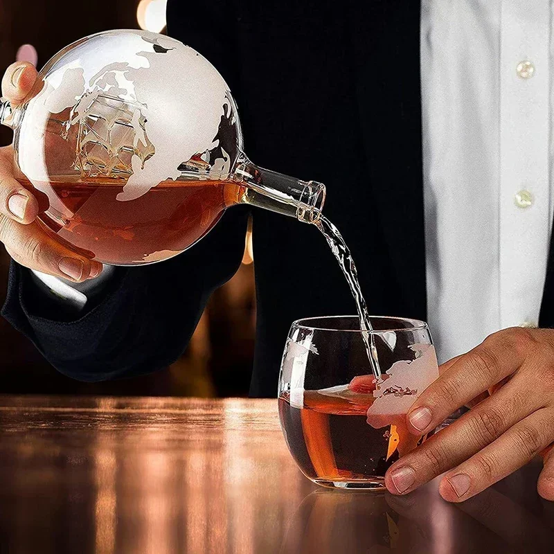 Creative Globe Decanter Set wi - огляд і ціна Decanter Globe Set